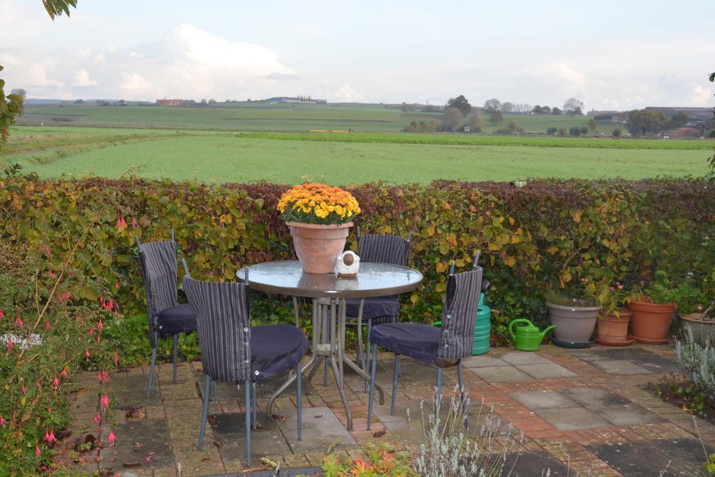 Guesthouse Kolibriehuys Nieuwkerke ภายนอก รูปภาพ