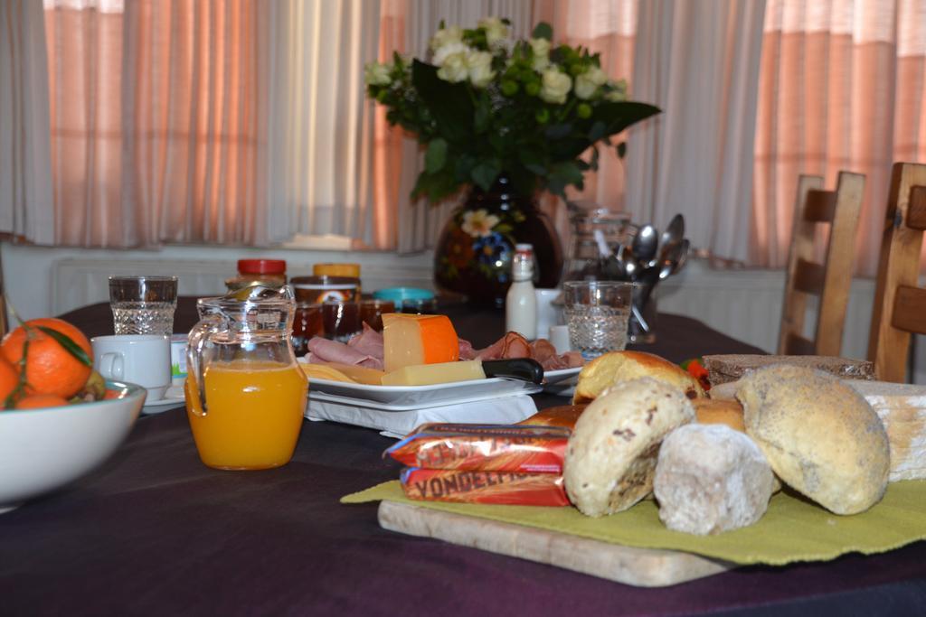 Guesthouse Kolibriehuys Nieuwkerke ภายนอก รูปภาพ